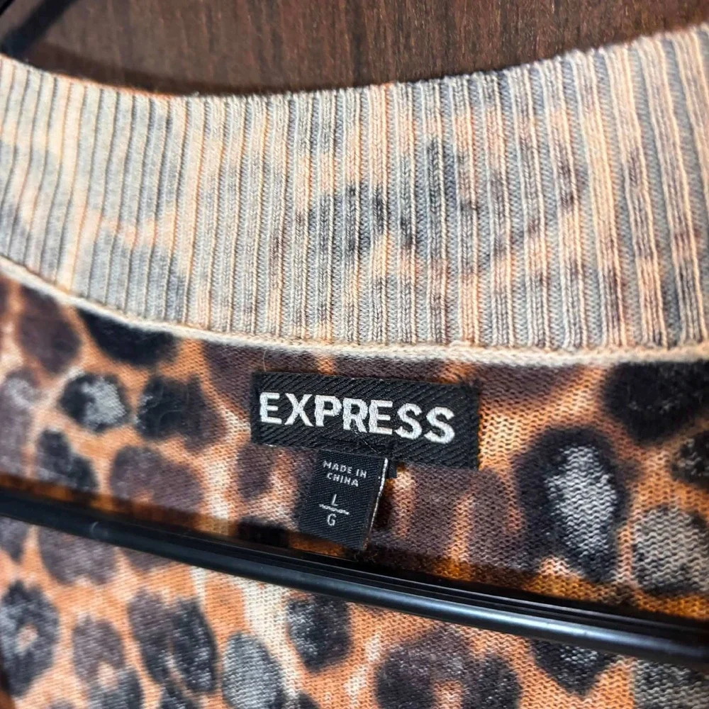 Express Leopard Print Deep V Lightweight Sweater Top Size Large Y2K - Picture 3 of 6